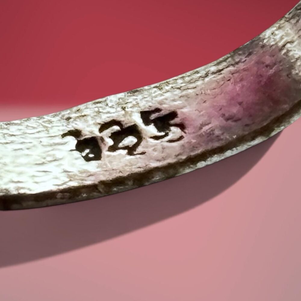 Unbranded Women's Silver and Black Jewellery - Picture 8 of 8